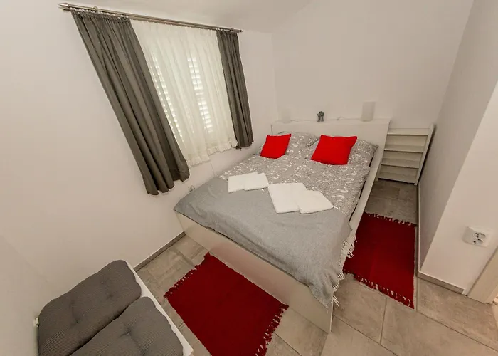 Holiday home Bibo Linardici